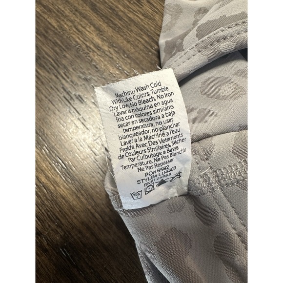 Beyond Yoga Women's M Leopard Studio Cropped Yoga Tank Top Bra Racerback LU4383 - Picture 8 of 10